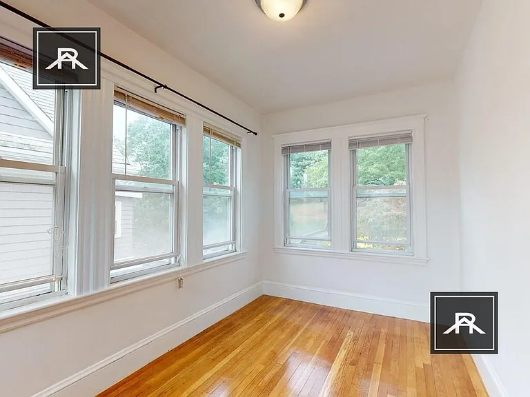195 Lake St #2 — Photo 8