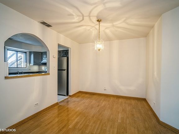 4th image of 1022 Harbour Dr APT 2B