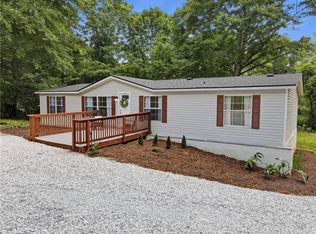 1203 Lanier Rd, Pendergrass, GA 30567