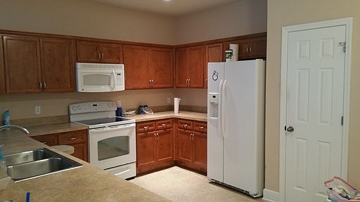 5th image of 535 Brooke Hampton Dr