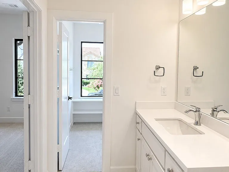 3529 Asbury St — Photo 29