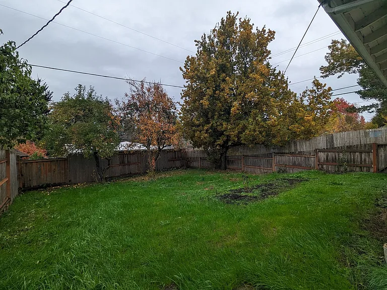 1180 E 32nd Ave — Photo 22