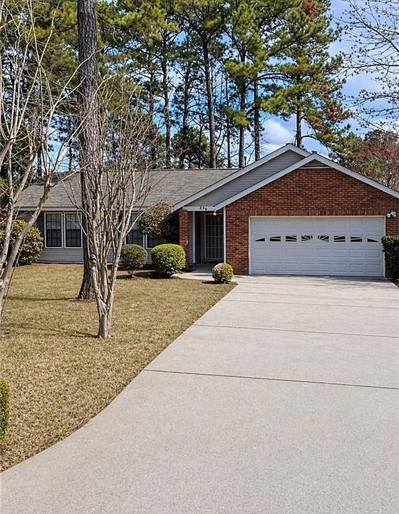 1st image of 279 Blue Heron Dr