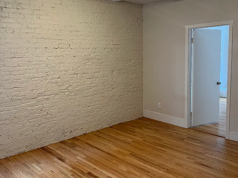 13 Anderson St #1 — Photo 3