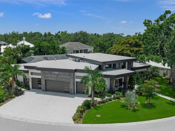 1555 Eastbrook Dr, Sarasota, FL 34231