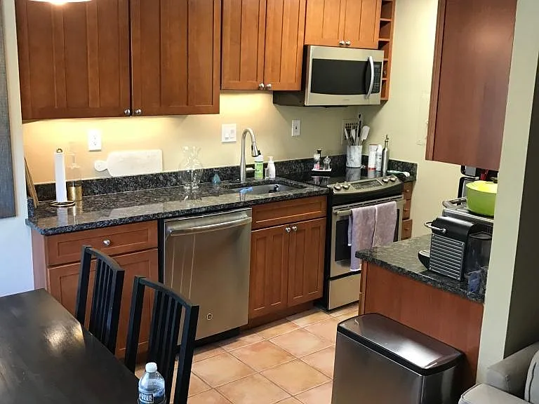 1816 New Hampshire Ave NW #405 — Photo 6