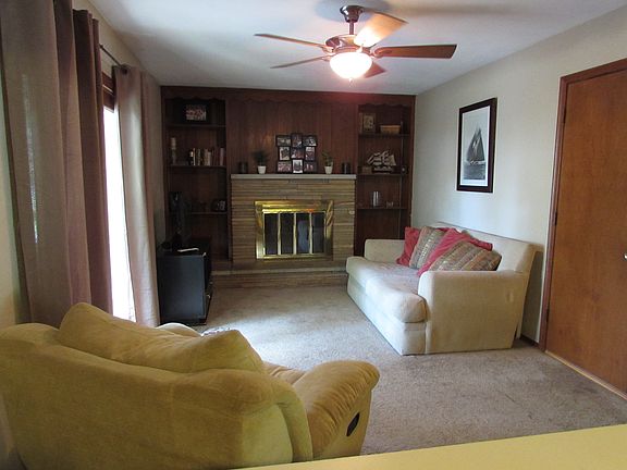 5th image of 110 Twinbrook Dr