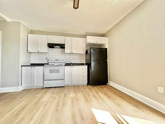 2nd image of 83 Green St #B