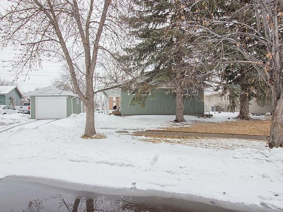 2nd image of 501 3rd Ave E