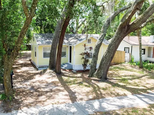 8417 El Portal Dr, Tampa, FL 33604