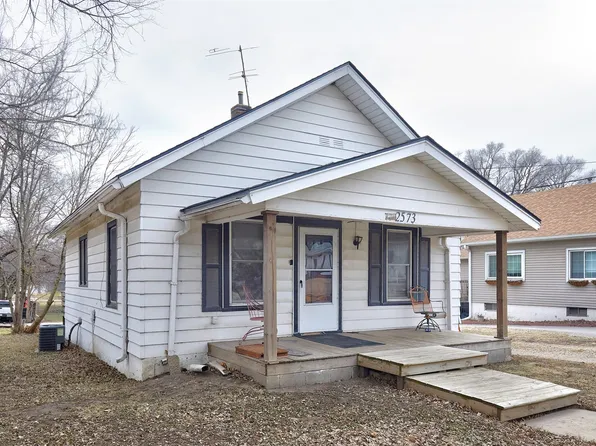 2573 Onawa St, Des Moines, IA 50317