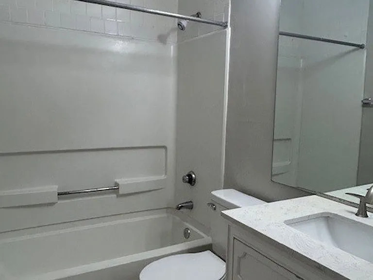 9505 University Terrace Dr #D — Photo 11