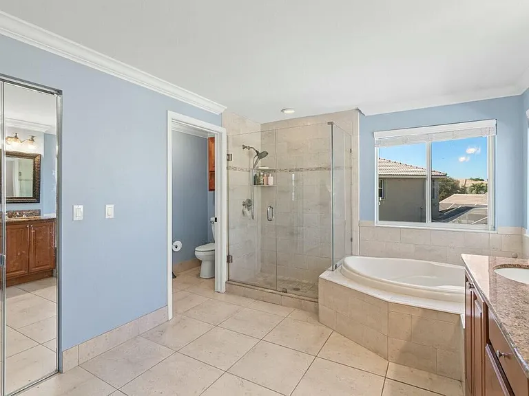 6779 Barrier Reef St — Photo 32