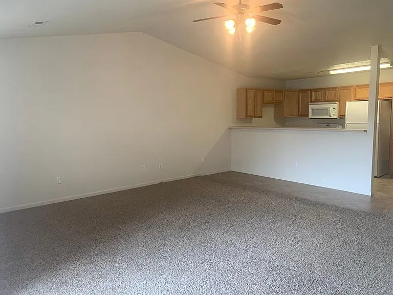 21049 Homer St — Photo 7