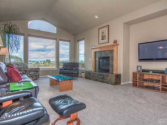 5th image of 2939 NW Canyon Dr