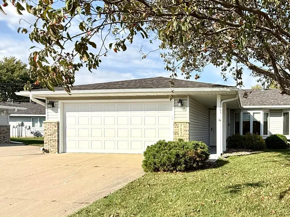 703 W Veterans Memorial Hwy, Kasson, MN 55944