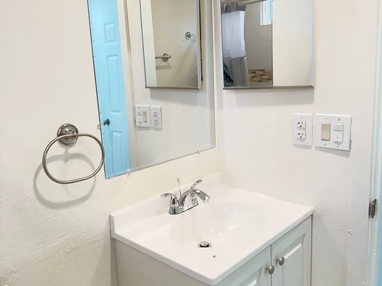 240 E 60th St #8 — Photo 15