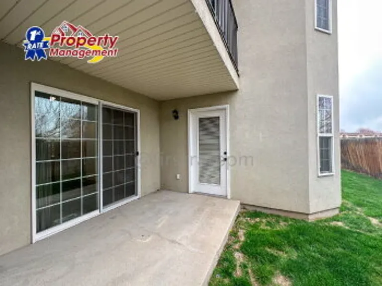 10154 W Garverdale Ln #201 — Photo 15