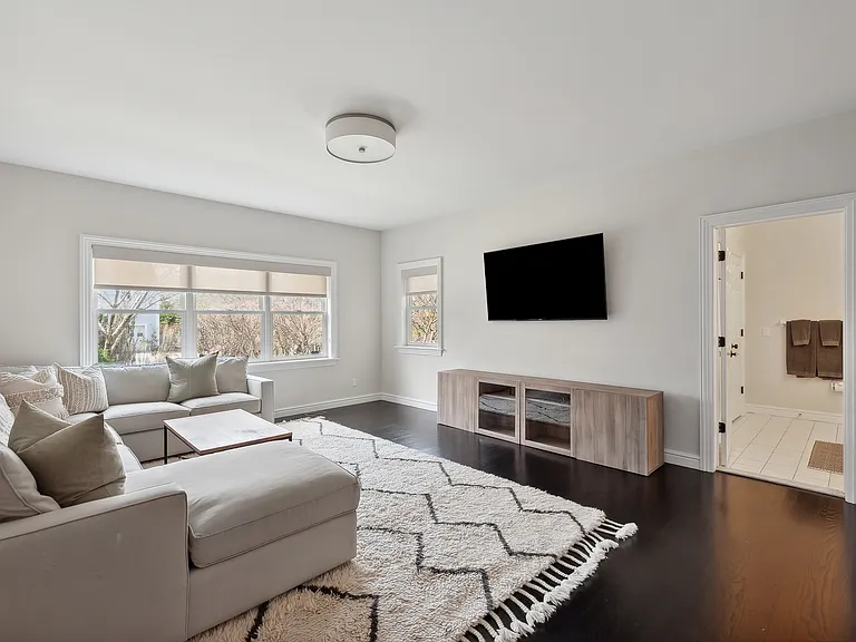 9 Central Ave — Photo 8