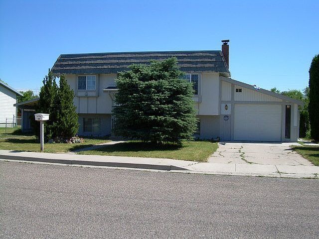 2nd image of 943 Wingate Dr