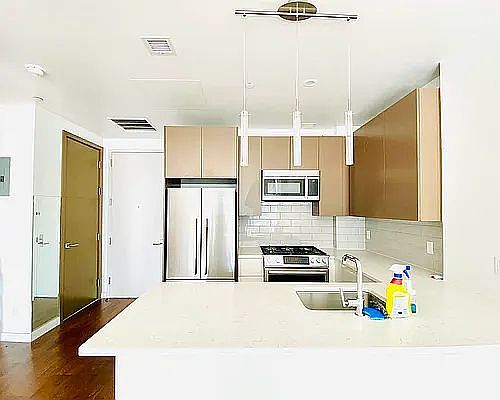 3rd image of 27-17 42nd Rd #4C
