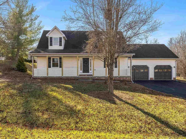 213 Westminister Dr, Fishersville, VA 22939