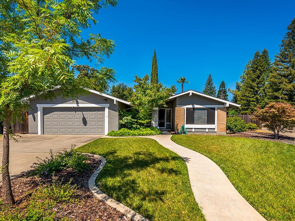 2nd image of 8200 Blue Oak Way