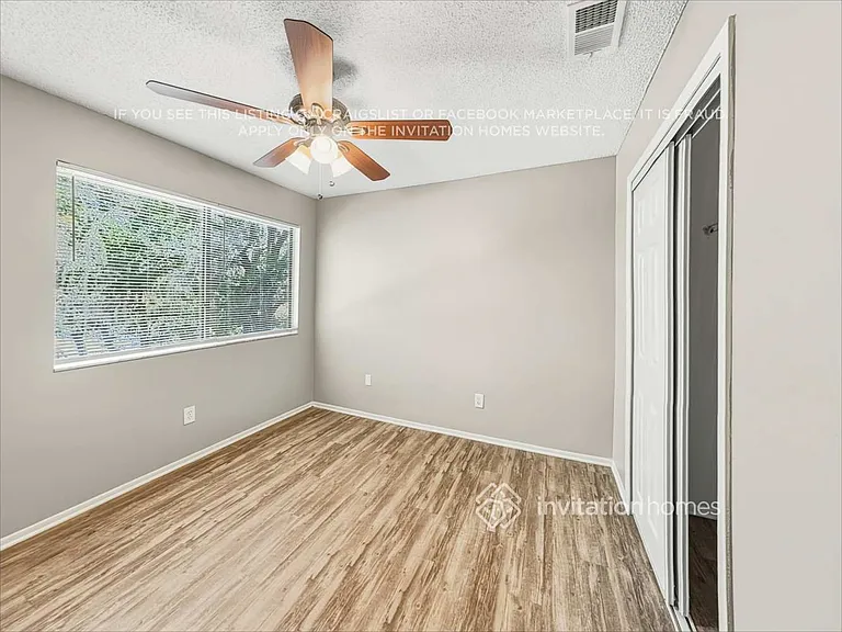 951 Waverly Dr — Photo 13