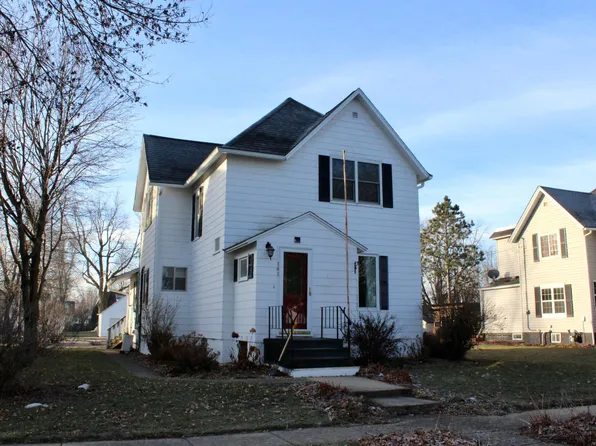 141 1st St SE, Blooming Prairie, MN 55917