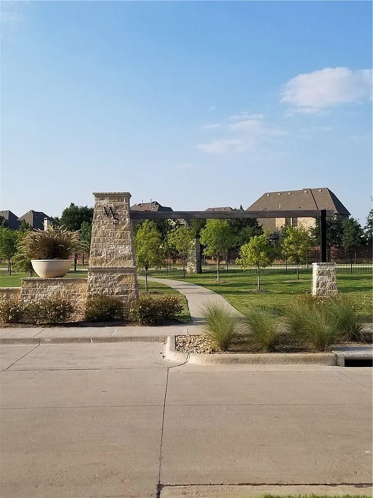4 bed, 3.5 bath, 2394 sqft, $3,250 — Photo 1