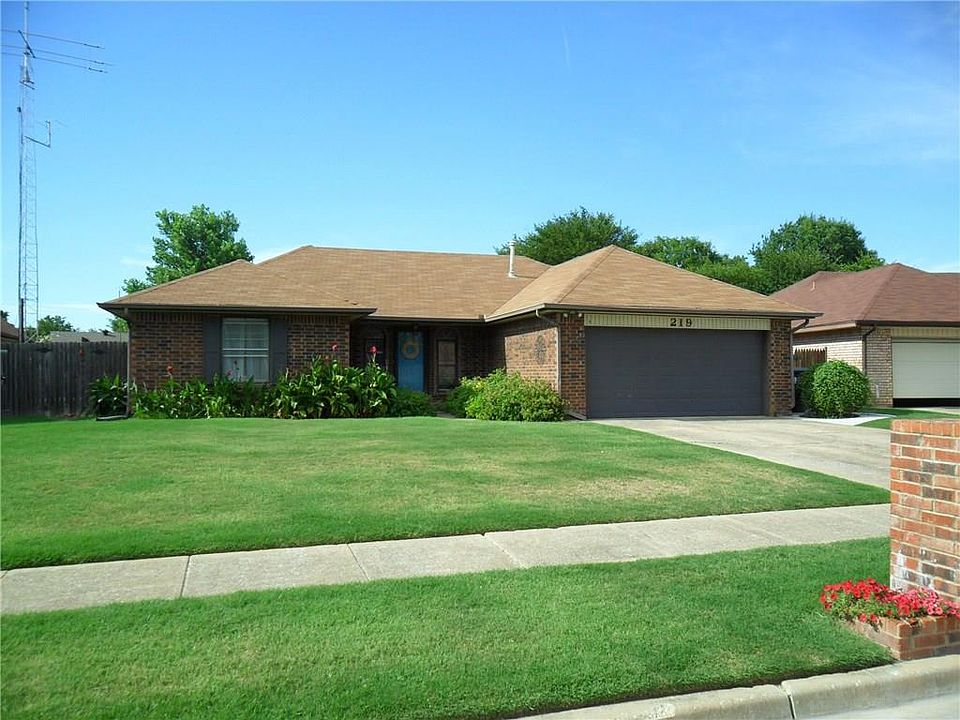 1st image of 219 Americana Ct