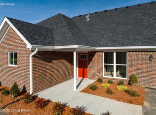 510 Eagle Pointe Dr, Louisville, KY 40214