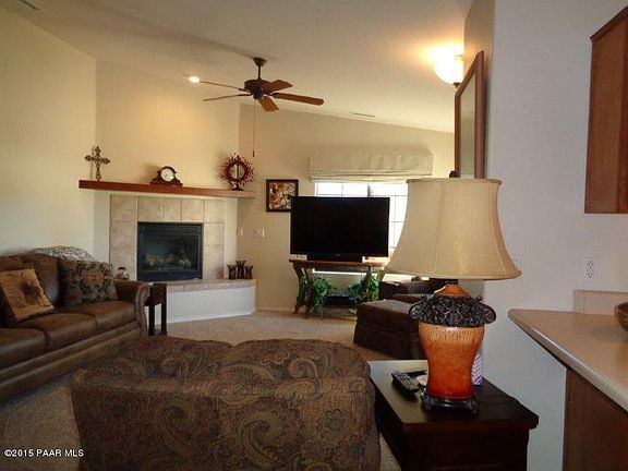 5th image of 3241 Iris Ln
