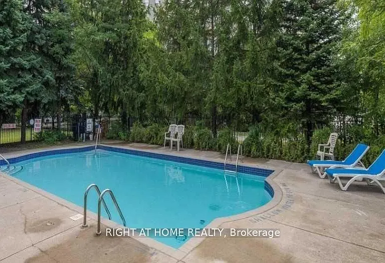 91 Townsgate Dr #411 — Photo 19