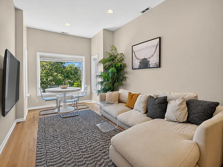 3354 W Jackson Blvd #2 — Photo 4