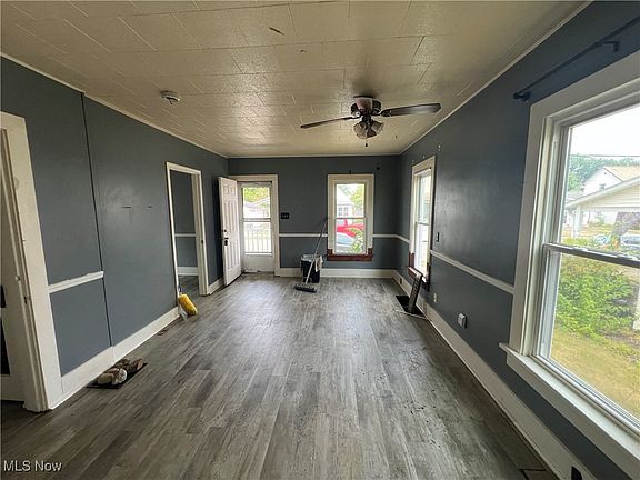 4th image of 1138 Sherman Ave NW