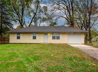 3145 W Lombard St, Springfield, MO 65802