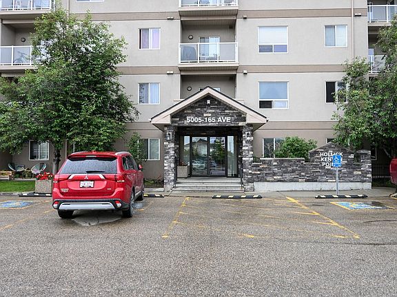 3rd image of 5005 165th Ave NW #316