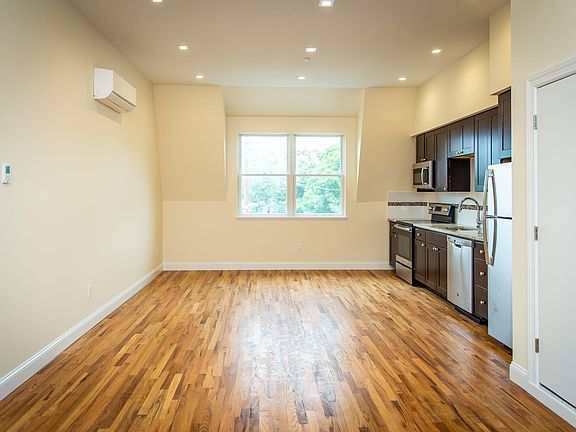 5th image of 23 E Main St #3B