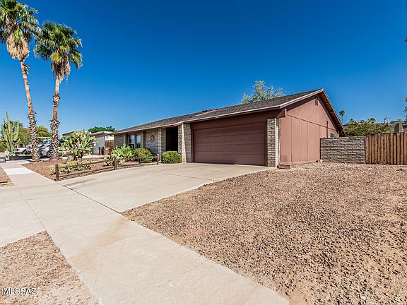 3rd image of 3420 W Peterson Pl