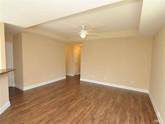 4th image of 1054 Lanterns Ln