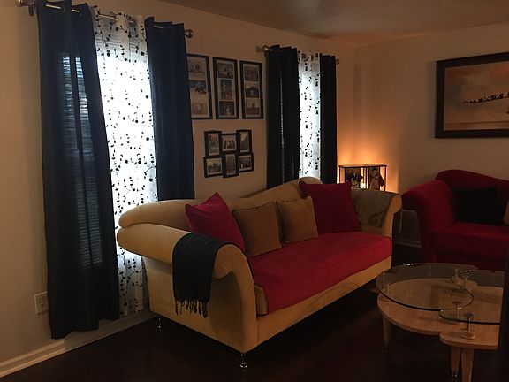 2nd image of 3124 Bloomfield Ct