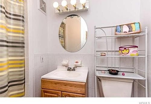 3rd image of 275 Buttrick Ave