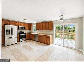 3rd image of 6692 Cambridge Dr