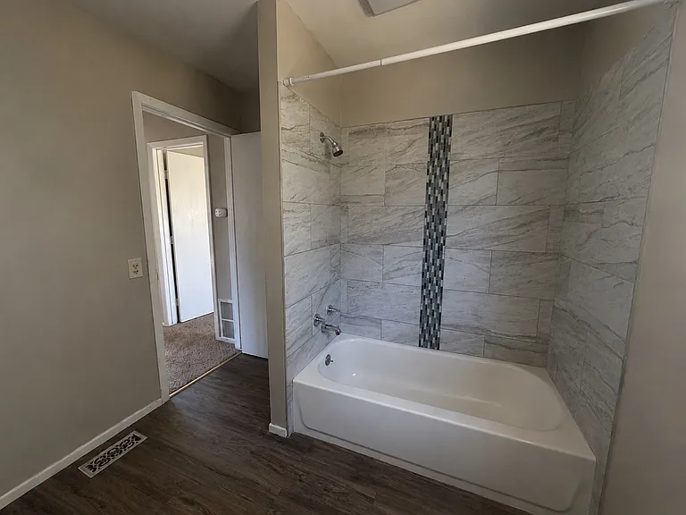 994 S Oakland Ct — Photo 17