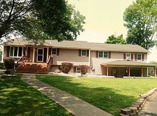 8 Albert Dr, Troy, NY 12182