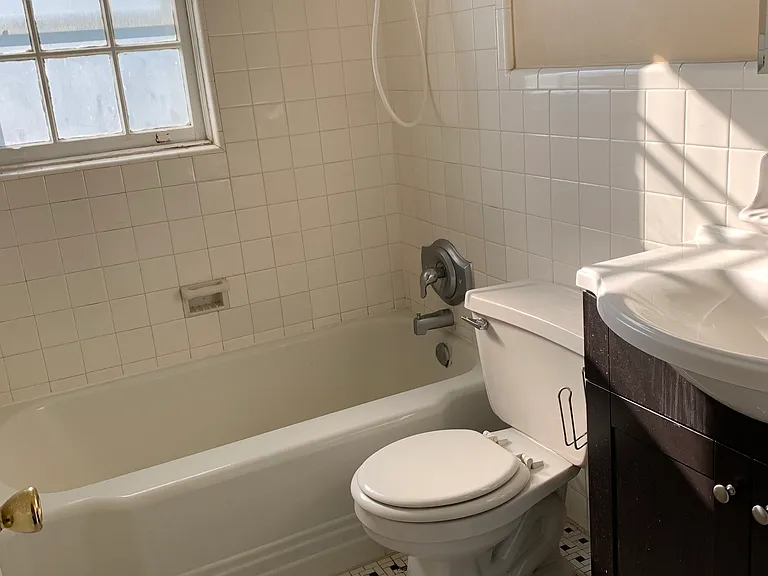 450 Haddon Ave #E3 — Photo 5