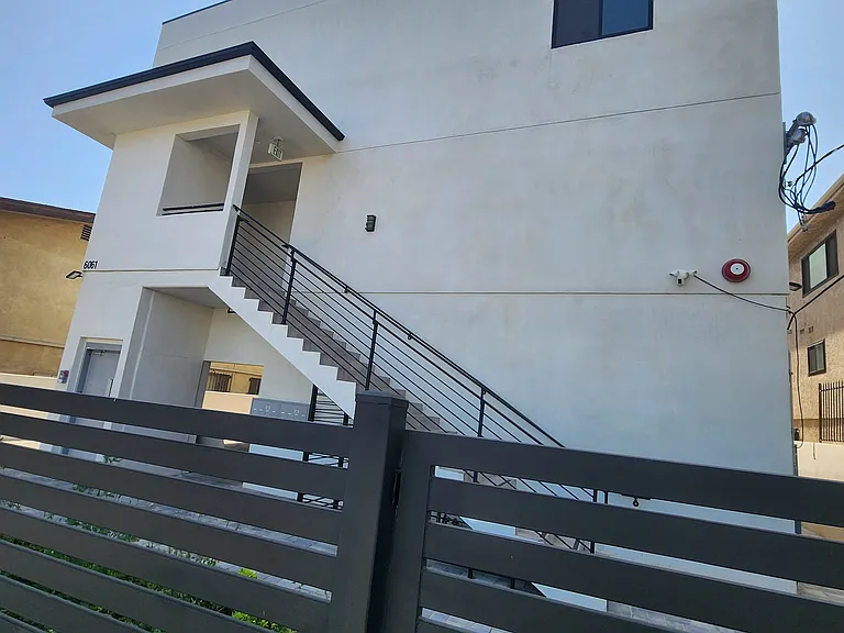 6061 Fulton Ave #6 — Photo 62