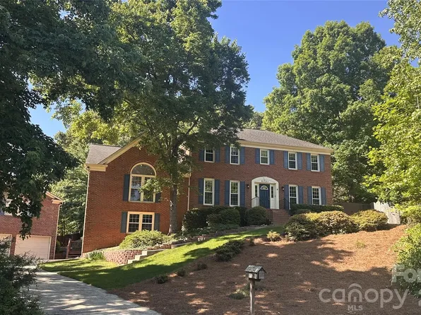 6721 Southby Ct, Charlotte, NC 28270