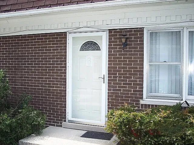3 bed, 1075 sqft, $1,700 — Photo 3